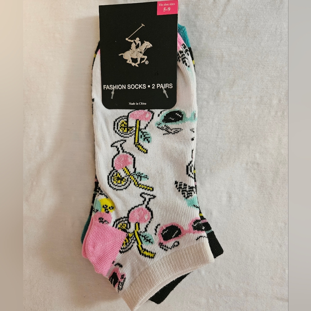 2 Pair Set of Novelty Ankle Socks